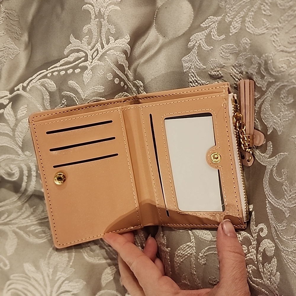 Wallet - Picture 3 of 5